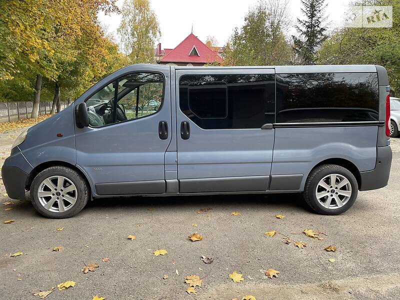 Opel Vivaro пасс. LONG