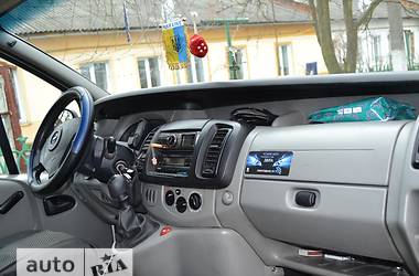 Минивэн Opel Vivaro 2005 в Владимир-Волынском