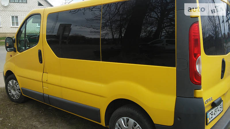 Минивэн Opel Vivaro 2007 в Городне