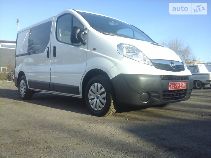 Минивэн Opel Vivaro 2013 в Полтаве