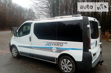 Вантажопасажирський фургон Opel Vivaro 2003 в Вінниці