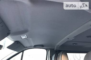 Минивэн Opel Vivaro 2011 в 
