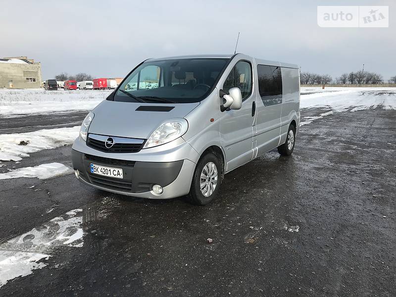 Минивэн Opel Vivaro 2012 в Дубно