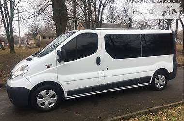 Грузопассажирский фургон Opel Vivaro 2011 в Млинове