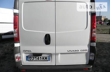 Грузопассажирский фургон Opel Vivaro 2014 в Млинове