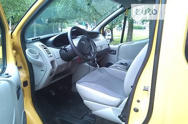 Минивэн Opel Vivaro 2011 в Луцке