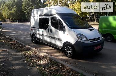 Грузопассажирский фургон Opel Vivaro 2004 в Новоархангельске