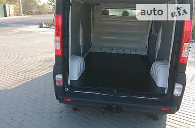 Грузопассажирский фургон Opel Vivaro 2014 в Ровно