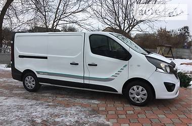 Вантажопасажирський фургон Opel Vivaro 2015 в Києві