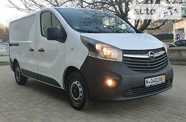 Вантажопасажирський фургон Opel Vivaro 2015 в Одесі