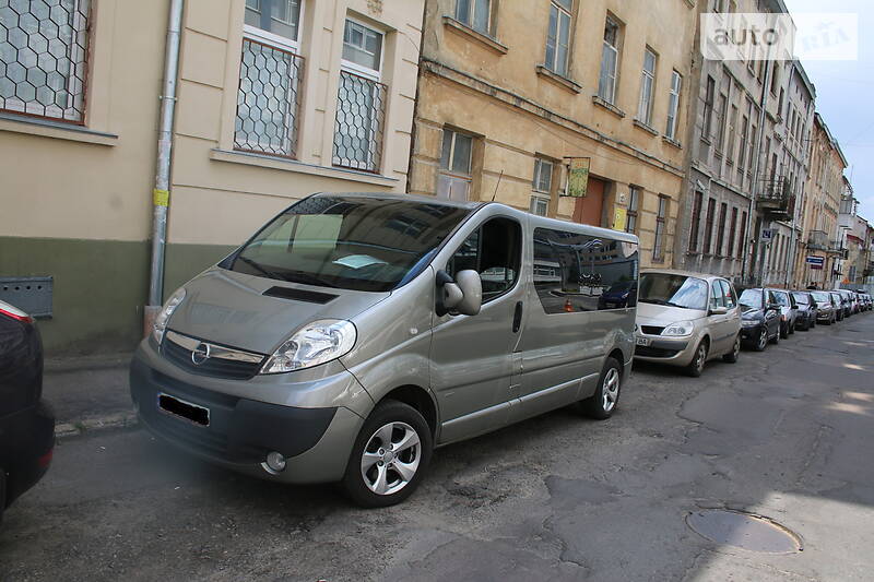 Универсал Opel Vivaro 2013 в Львове