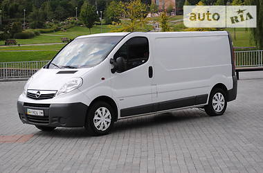 Вантажопасажирський фургон Opel Vivaro 2010 в Донецьку