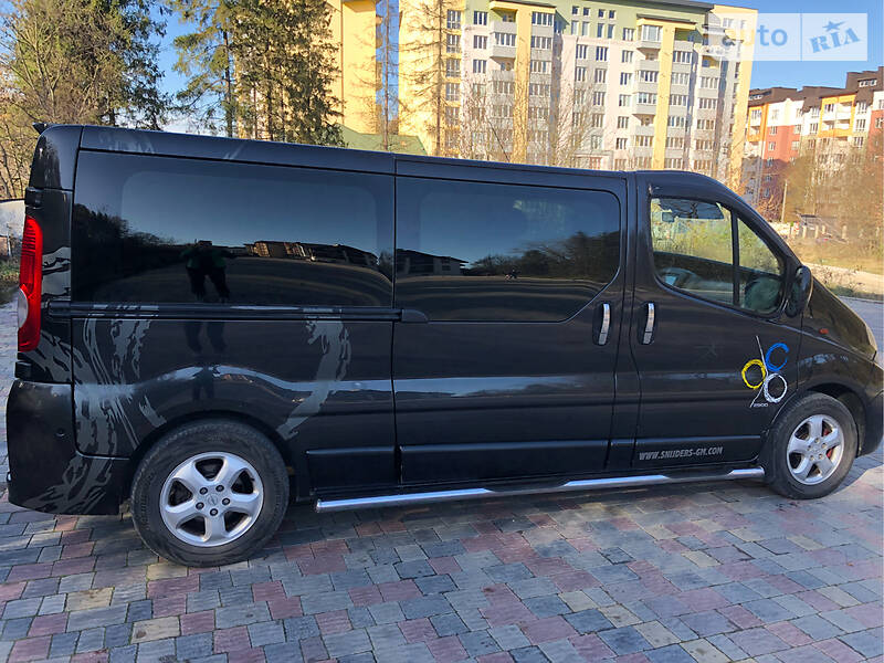 Грузопассажирский фургон Opel Vivaro 2009 в Тернополе