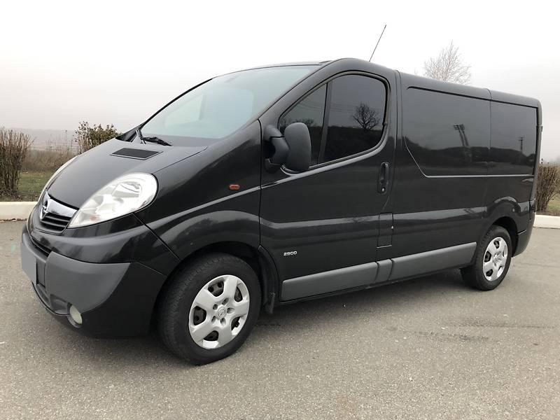 Грузопассажирский фургон Opel Vivaro 2012 в Киеве