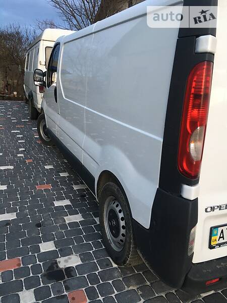 Вантажопасажирський фургон Opel Vivaro 2007 в Коломиї
