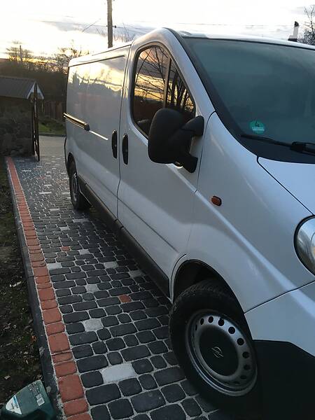 Вантажопасажирський фургон Opel Vivaro 2007 в Коломиї