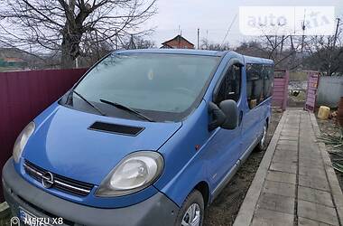 Грузопассажирский фургон Opel Vivaro 2004 в Кобеляках