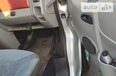  Opel Vivaro 2004 в 