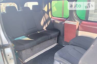  Opel Vivaro 2004 в 