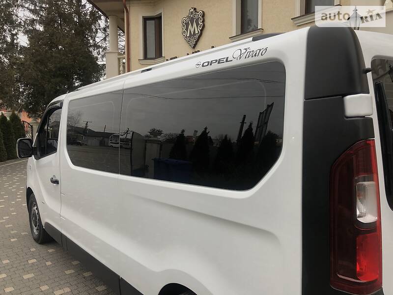 Вантажопасажирський фургон Opel Vivaro 2016 в Береговому