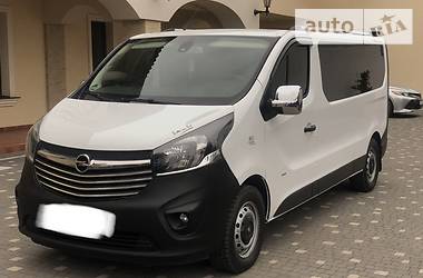 Вантажопасажирський фургон Opel Vivaro 2016 в 