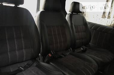 Вантажопасажирський фургон Opel Vivaro 2016 в 