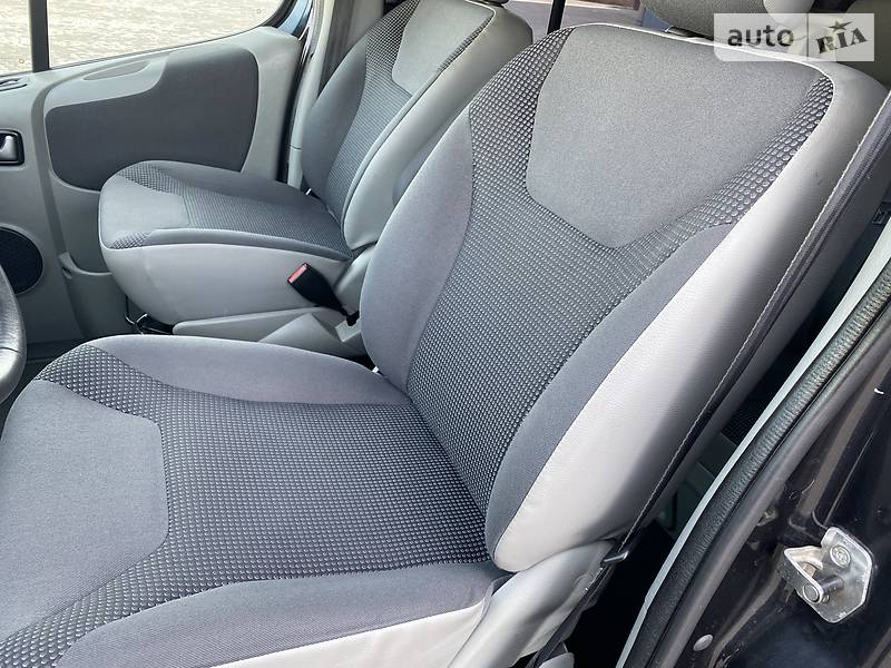 Універсал Opel Vivaro 2010 в Старокостянтинові