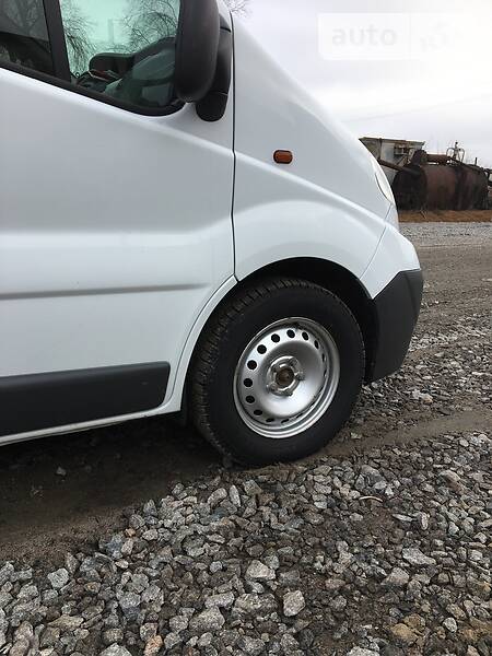 Вантажопасажирський фургон Opel Vivaro 2010 в Умані фото 6 Вантажопасажирський фургон Opel Vivaro 2010 в Умані