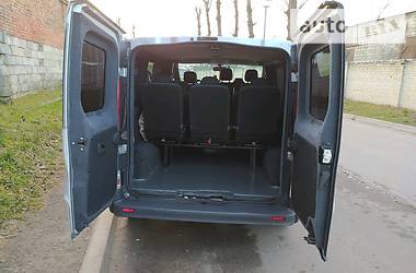 Вантажопасажирський фургон Opel Vivaro 2009 в 