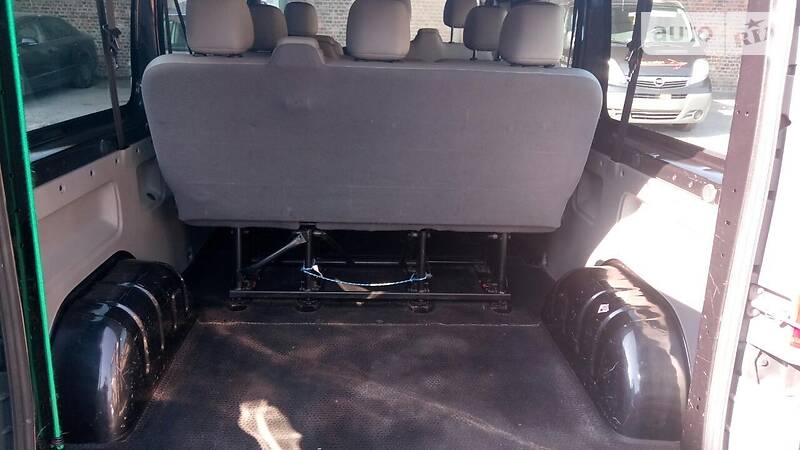 Мінівен Opel Vivaro 2013 в Буську