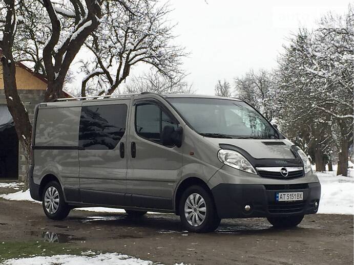 Грузопассажирский фургон Opel Vivaro 2009 в Коломые