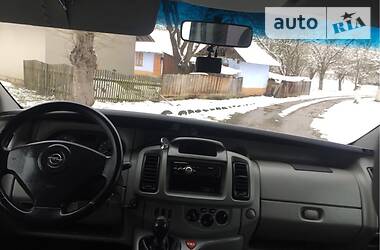 Вантажопасажирський фургон Opel Vivaro 2009 в 