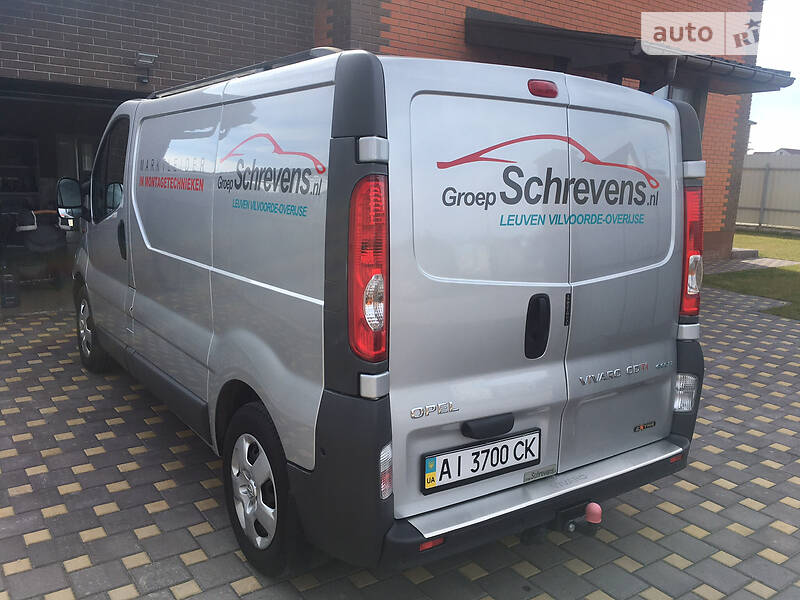 Вантажопасажирський фургон Opel Vivaro 2013 в Вишневому фото 5 Вантажопасажирський фургон Opel Vivaro 2013 в Вишневому