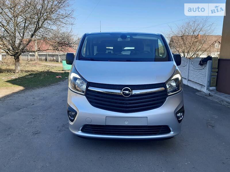 Вантажопасажирський фургон Opel Vivaro 2015 в Дубні фото 3 Вантажопасажирський фургон Opel Vivaro 2015 в Дубні