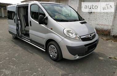 Вантажопасажирський фургон Opel Vivaro 2010 в 