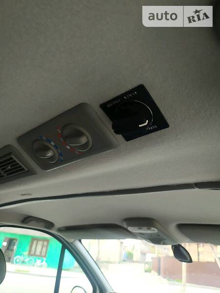 Грузопассажирский фургон Opel Vivaro 2011 в Львове