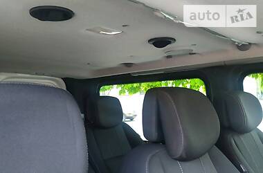 Вантажопасажирський фургон Opel Vivaro 2011 в 