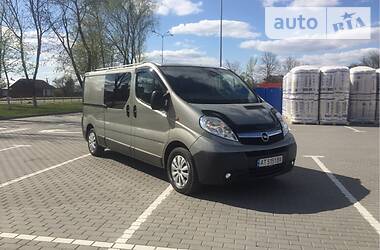Вантажопасажирський фургон Opel Vivaro 2009 в 