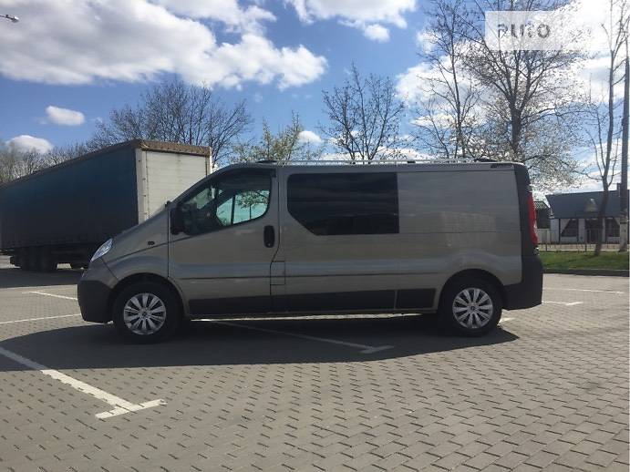 Грузопассажирский фургон Opel Vivaro 2009 в Коломые