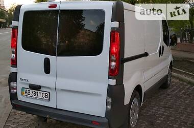 Вантажопасажирський фургон Opel Vivaro 2007 в 
