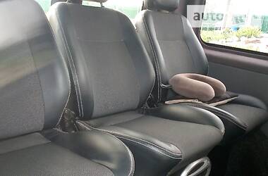 Вантажопасажирський фургон Opel Vivaro 2009 в 