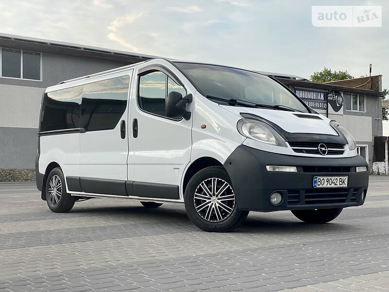 Мінівен Opel Vivaro 2004 в Хмельницькому