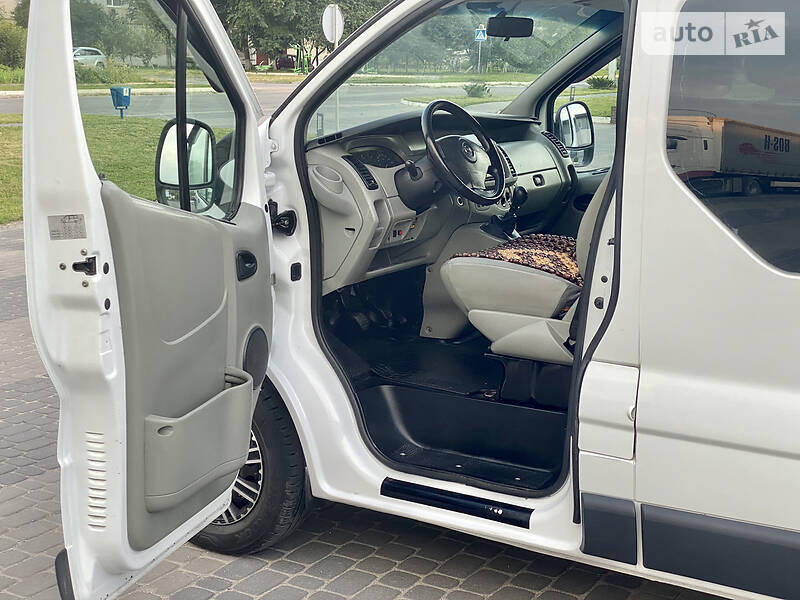 Мінівен Opel Vivaro 2004 в Хмельницькому