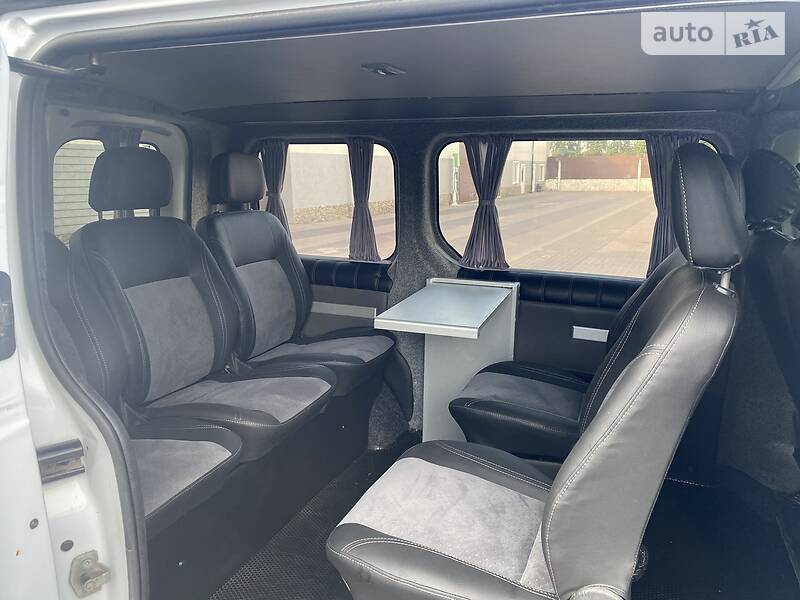 Вантажопасажирський фургон Opel Vivaro 2007 в Теофіполі