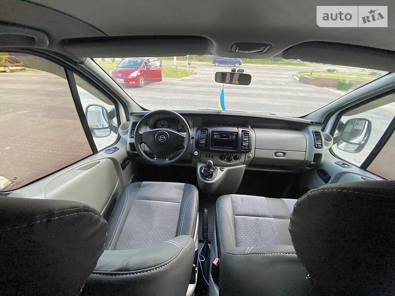 Вантажопасажирський фургон Opel Vivaro 2007 в Теофіполі