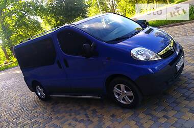 Грузопассажирский фургон Opel Vivaro 2008 в Киеве