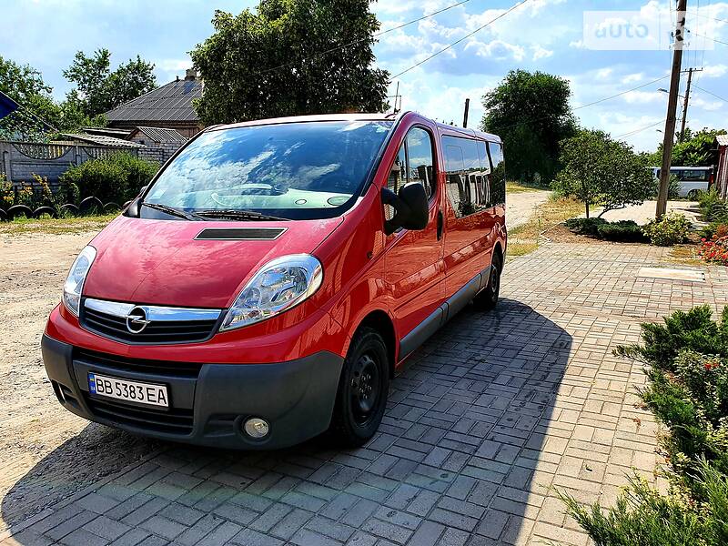 Мінівен Opel Vivaro 2014 в Рубіжному