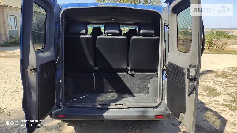 Мінівен Opel Vivaro 2006 в Ямполі
