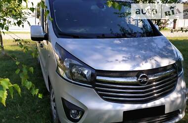 Минивэн Opel Vivaro 2016 в Черновцах