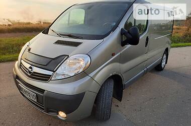 Грузопассажирский фургон Opel Vivaro 2013 в Дрогобыче